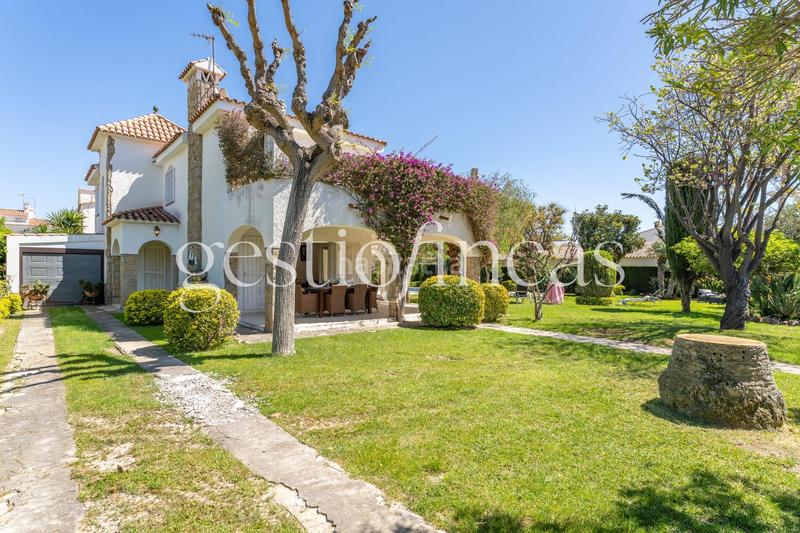 Foto 8e915d36-3df3-4277-9b0a-3546df7da85f. Chalet mit parking pool in mar Cambrils Cambrils