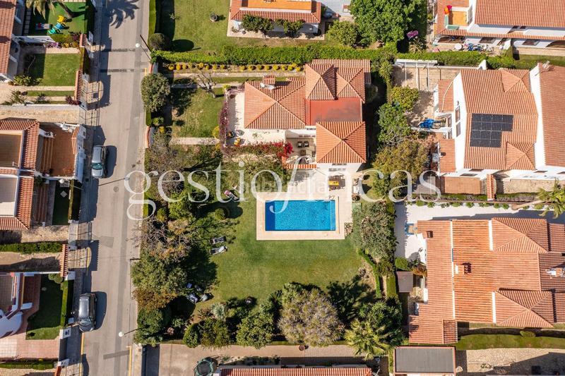 Foto c197161d-f65c-4d13-921b-ed2d08486171. Chalet avec parking piscine dans mar Cambrils Cambrils