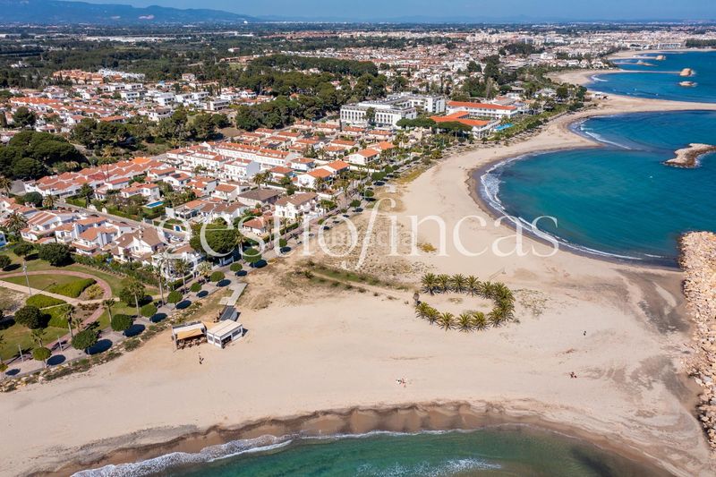 Foto a0f8af1a-1afb-4f64-b20f-4de38939f79e. Chalet avec chauffage parking piscine dans mar Cambrils Cambrils