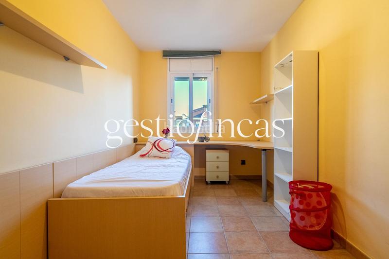 Foto eb5aa7af-7e28-4f4f-aca7-7f67e2c20b6b. Maison jumelée avec chauffage parking piscine dans Els Ametllers Cambrils