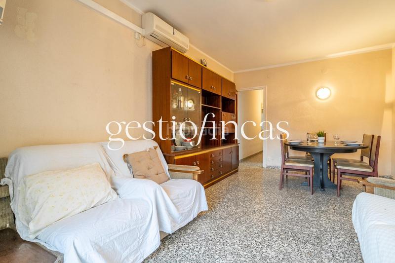 Foto 1f3b757b-2fe0-4426-830d-c4b4f42b0832. Piso  de 4 habitaciones y dos baños en el centro ! en Cambrils