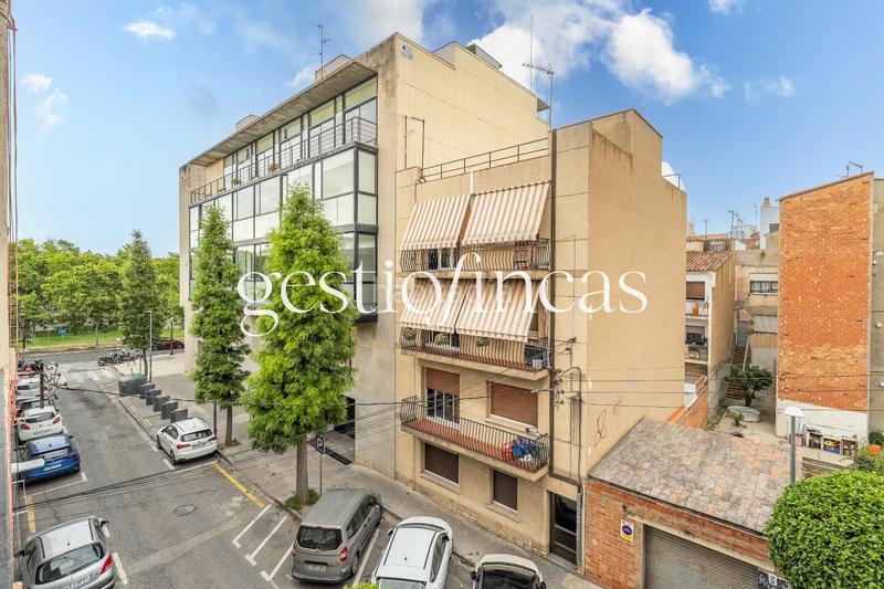 Foto 4508c51e-a43d-4b05-9533-e0947287f5b8. Piso  de 4 habitaciones y dos baños en el centro ! en Cambrils