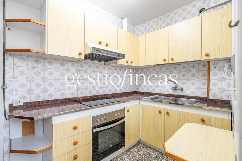 Foto 6b28f0ca-7acd-49c6-a806-1c033775041e. Piso  de 4 habitaciones y dos baños en el centro ! en Cambrils