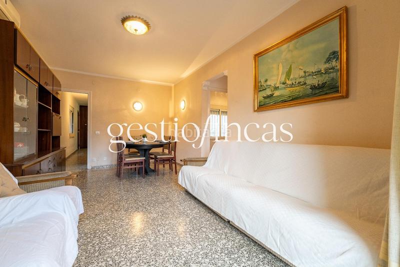 Foto 936dce01-ec11-458d-be88-e8caca43a8f4. Piso  de 4 habitaciones y dos baños en el centro ! en Cambrils