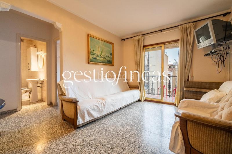 Foto b9cc9c4f-50c0-4442-a6d8-98eb3fd4c2b0. Piso  de 4 habitaciones y dos baños en el centro ! en Cambrils