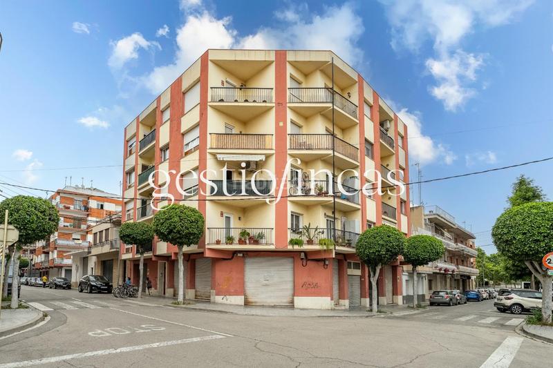 Foto d5229bc8-78a4-4ece-b8b4-23f2758daf9e. Piso  de 4 habitaciones y dos baños en el centro ! en Cambrils