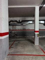 Car parking in Vinyols i els Arcs. Parking a la venta en el puerto de cambrils!