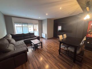Rent Apartment in Port - Horta de Santa Maria. Apartamento en alquiler temporal desde junio hasta enero con 3 h