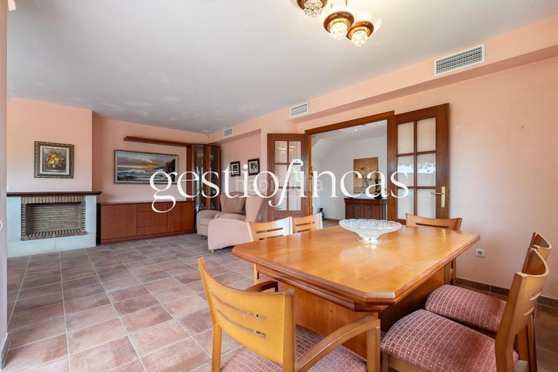 Foto 5bdd8b21-ee1e-444f-b2e4-9bd6eace0daf. Casa aparellada amb aparcament a Jardins de Vilafortuny - Mas d'en Bosch Cambrils
