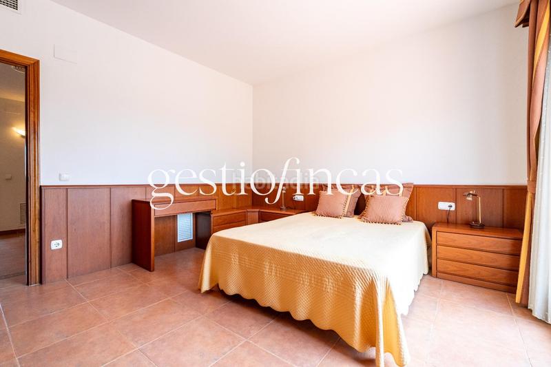 Foto ba3bab05-0a83-4e36-9ffb-9d3cd56d5d96. Casa aparellada amb aparcament a Jardins de Vilafortuny - Mas d'en Bosch Cambrils