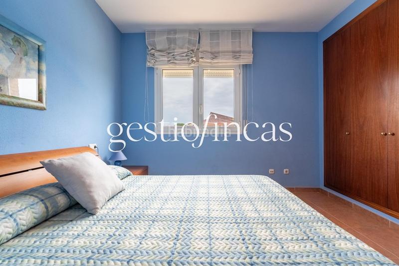 Foto ce90db28-6c70-4215-8df4-b7f481eff004. Casa aparellada amb aparcament a Jardins de Vilafortuny - Mas d'en Bosch Cambrils