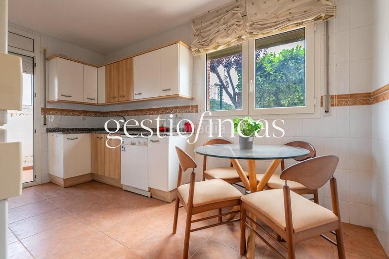 Foto ff119c60-40c0-4a9c-8e66-d0db9acf8350. Casa aparellada amb aparcament a Jardins de Vilafortuny - Mas d'en Bosch Cambrils