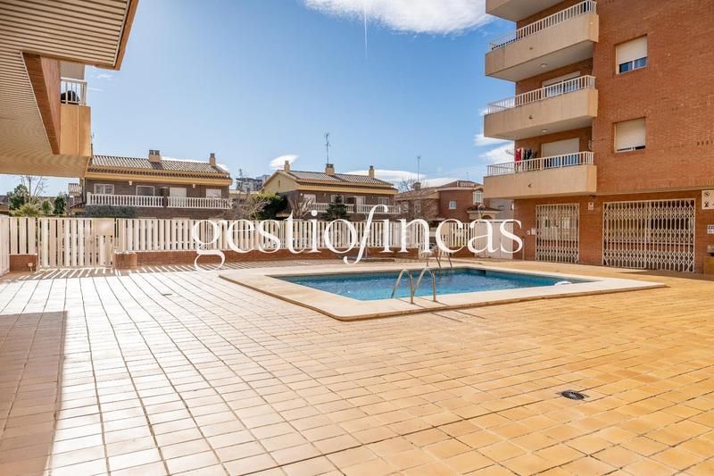 Foto f21d8648-b8c9-4da4-9910-1276a4ae9b37. Piso coqueto piso de 1 habitación y piscina comunitaria en el barrio molí de la torre! en Cambrils