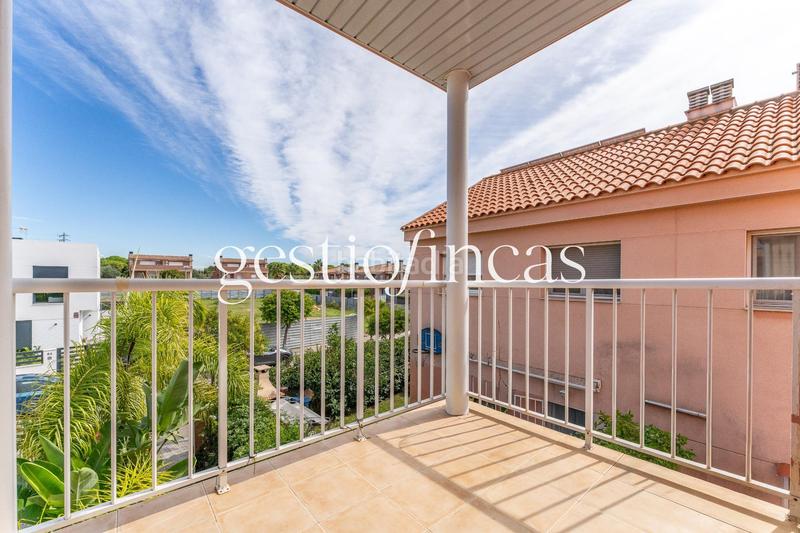 Foto 1fbf55eb-fe6a-429e-bc2c-fe63bcfd99ab. Casa aparellada amb calefacció aparcament piscina a Cambrils