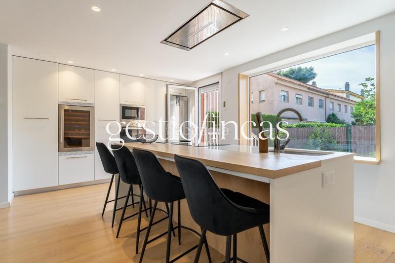 Foto 3c6ea921-c66f-4c39-b37e-fe3a6362bdd5. Casa aparellada amb calefacció aparcament piscina a Cambrils