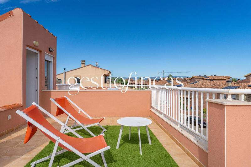 Foto 592797c7-4837-4d7a-8b6e-9643f1ad71b8. Casa aparellada amb calefacció aparcament piscina a Cambrils