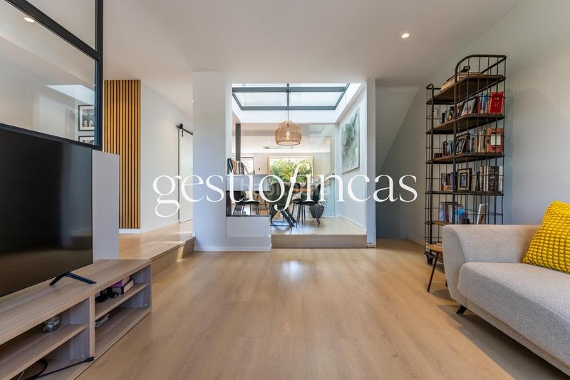 Foto 8f92e69c-701a-44bf-bff0-10bcf77397b7. Casa aparellada amb calefacció aparcament piscina a Cambrils