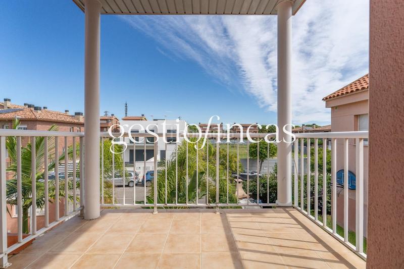 Foto a5e19144-0ccb-4821-b7b7-e0b0609b91d3. Casa aparellada amb calefacció aparcament piscina a Cambrils