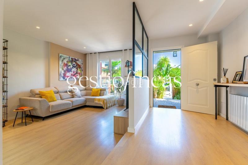 Foto cd964156-789d-44c1-958e-20f0d3361274. Casa aparellada amb calefacció aparcament piscina a Cambrils