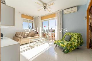 Appartement  Carrer artur martorell 3. Piso luminoso con terraza, piscina y garaje en moli de la torre