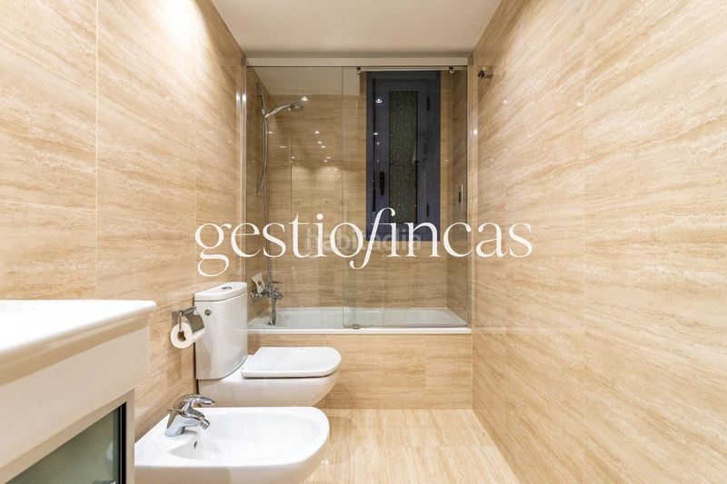 Foto 01e5e86c-8e9a-4335-abbe-ab7b82ca99ec. Pis a carrer riu glorieta 18 a Els Esquirols Cambrils