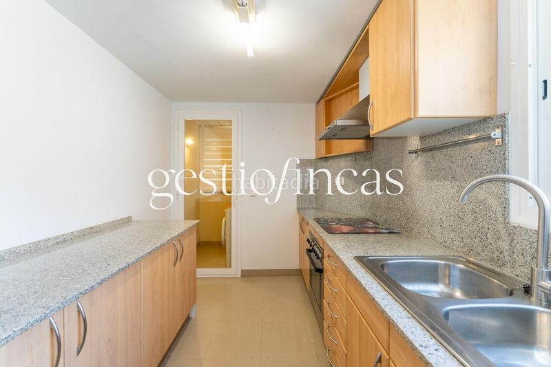 Foto 2922b7d9-95fd-447a-9d55-710a56803167. Pis a calle via augusta 15 a casc antic - nou Cambrils Cambrils