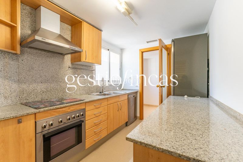 Foto a6f7f02b-4e01-463e-a608-80f5b5a75af2. Pis a calle via augusta 15 a casc antic - nou Cambrils Cambrils