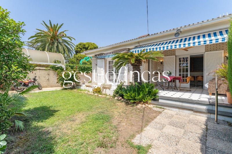 Foto fc83c284-a7af-4a48-9c1f-9375dab053a0. Casa aparellada amb calefacció a Vilafortuny Cambrils