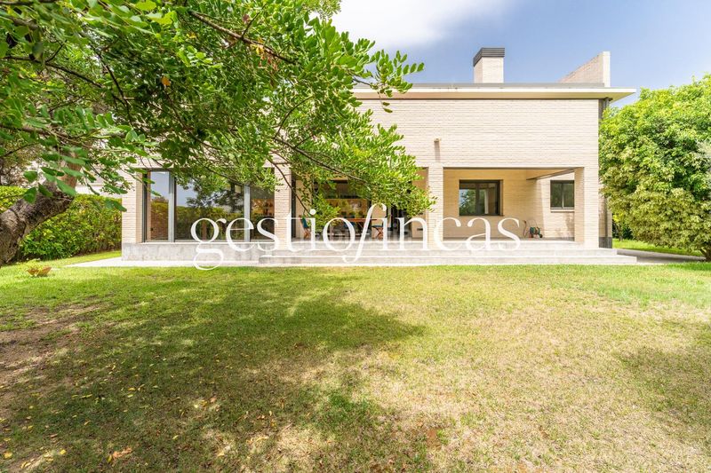 Foto 6d0d9af6-a53a-442d-8336-e3a811220cf8. Casa amb calefacció aparcament a mar Cambrils Cambrils