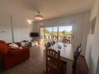 Lloguer Apartament  Calle cesar martinell 2. Alquiler temporal de septiembre a junio  piso amplio, luminoso y