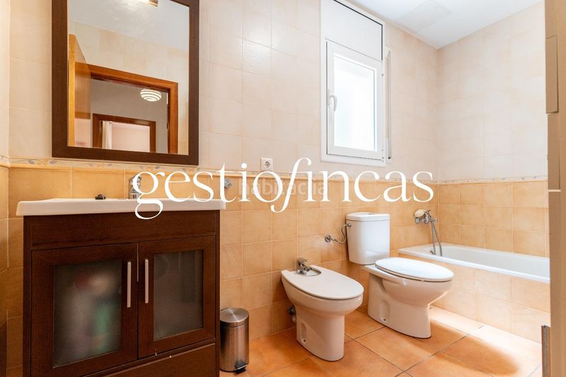 Foto a6a9d2bb-1798-4b4c-9235-71016c198b7c. Xalet amb calefacció aparcament piscina a Pratdip