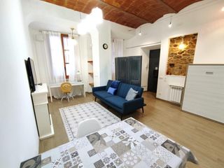 Location Appartement  Nou del teatre. Lloguer temporal al barri vell de girona