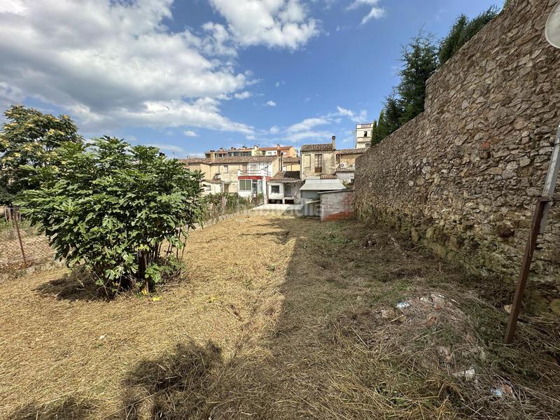 Foto 3443d619-1b23-4553-9c69-7b4113debc6d. Casa adossada a Llagostera