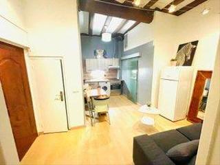 Location Appartement  D'en tarròs. Lloguer temporal. pis amb balcó