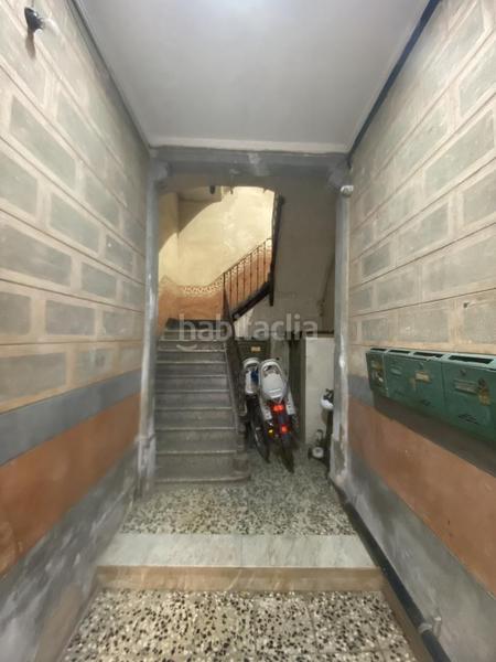 Foto c2ea9257-58b5-4e20-978e-ded0a069dc38. Edificio en de margarit 41 en El Poble Sec - Parc de Montjuïc Barcelona