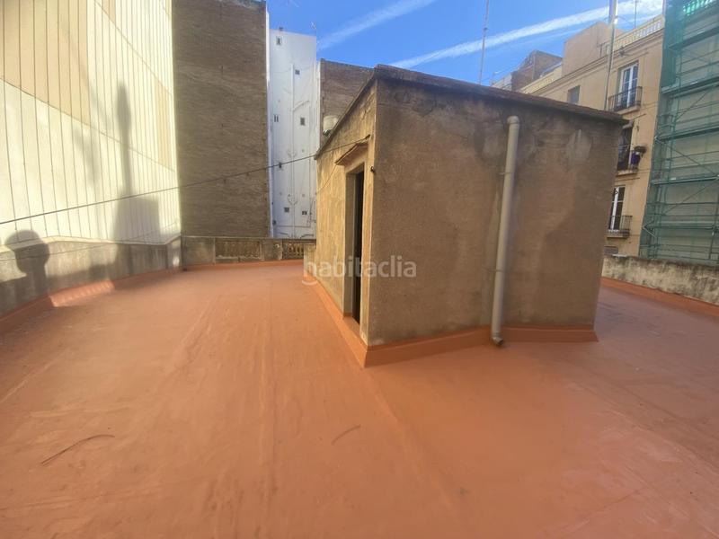 Foto 7355ebe8-af84-43e3-82b7-6daf71a3e787. Edifici a de margarit 41 a El Poble Sec - Parc de Montjuïc Barcelona