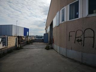 Location Bâtiment à usage industriel  De la selva