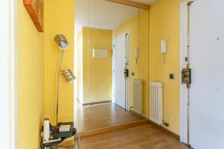 Piso en De llus pericot 33. Pis ampli, assolellat i amb vistes panormiques al cor de llus