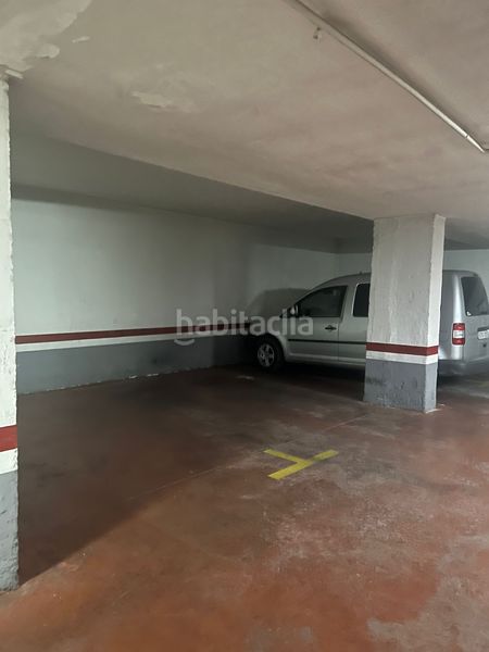 Foto 2679f9f7-814f-4e83-8166-5a46b97db9b9. Parking coche en Olot