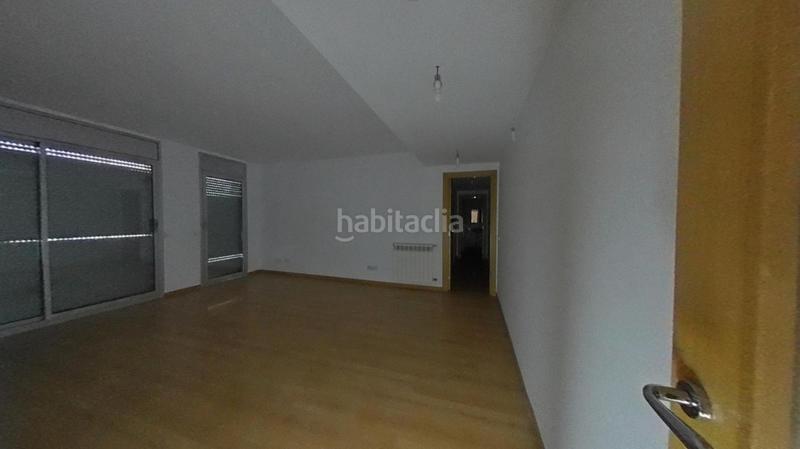 Foto 28aea9f7-e4d2-43af-a8eb-1ce5a581d826. Appartamento con riscaldamento in Eixample Sud-Migdia Girona