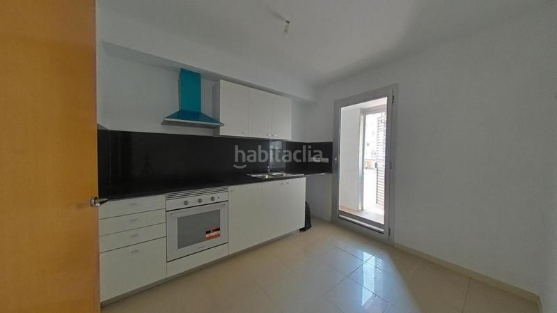 Foto ce9c4dfc-1b0d-42dc-be02-092fb47e7a30. Pis amb calefacció a Eixample Sud-Migdia Girona