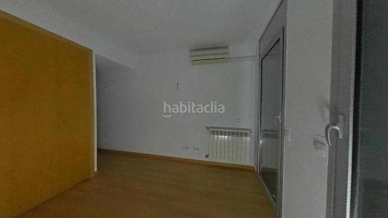 Foto f7c15a2d-0af2-4d46-97bd-ea13e01dede3. Pis amb calefacció a Eixample Sud-Migdia Girona