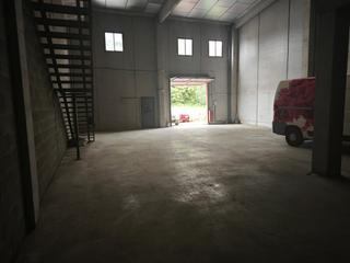 Miete Fabrikhalle  Del güell. Párquing con altillo