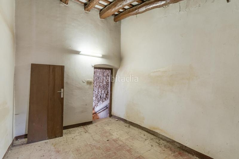 Foto 8b3b60a2-8e73-43fa-bead-c21c0fbd76f3. Casa adosada exclusiva apialia. tenemos una casa de pueblo, de piedra, para realizar una reforma integral. en Sant Joan de Mollet