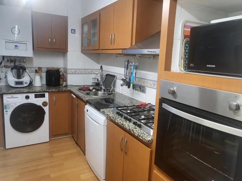 Foto f7e75dac-c0d8-4bed-80d8-a15e994fb2d5. Piso  con balcón y párquind en Palau Girona