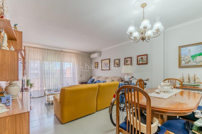 Foto 95f8a780-9eb3-4dab-8d48-cad1114d6944. Appartement avec parking dans Centre Salt