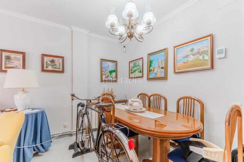 Foto c4d1de7d-c587-4a27-b57b-4031ee536e07. Appartement avec parking dans Centre Salt