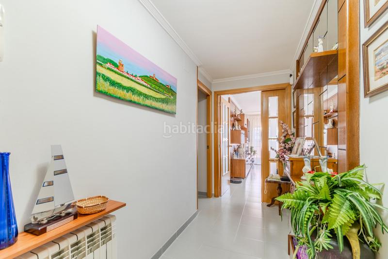 Foto d55c5943-dc3c-4570-9419-439bf087b851. Appartement avec parking dans Centre Salt