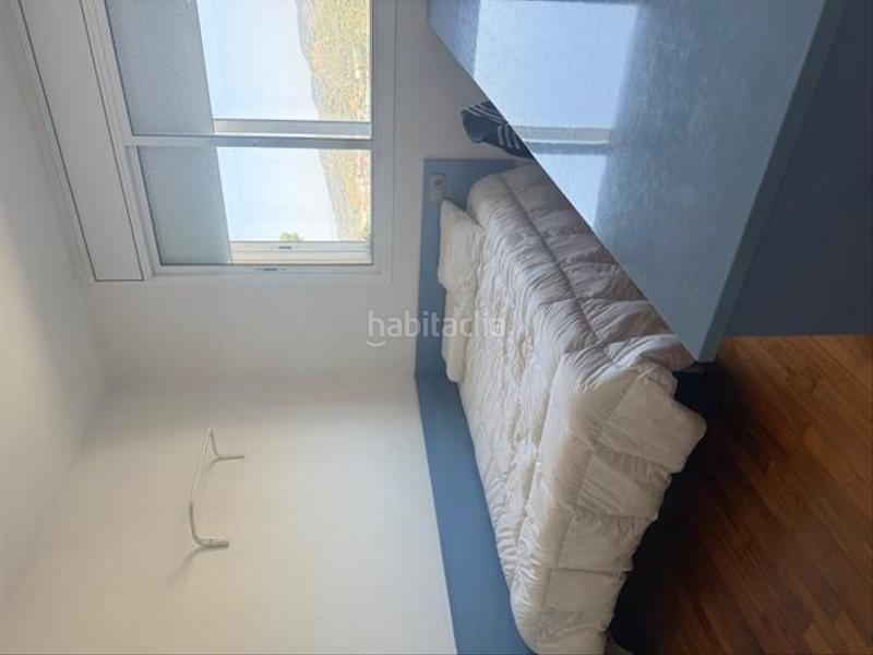 Foto 0dfadeca-8c42-4ba5-bbfc-910fcc9ae5da. Maison jumelée avec chauffage parking piscine dans Torre Baró Barcelona