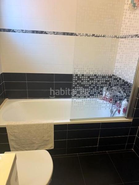 Foto e406419c-c647-43ac-8148-8235b23c6ea8. Maison jumelée avec chauffage parking piscine dans Torre Baró Barcelona